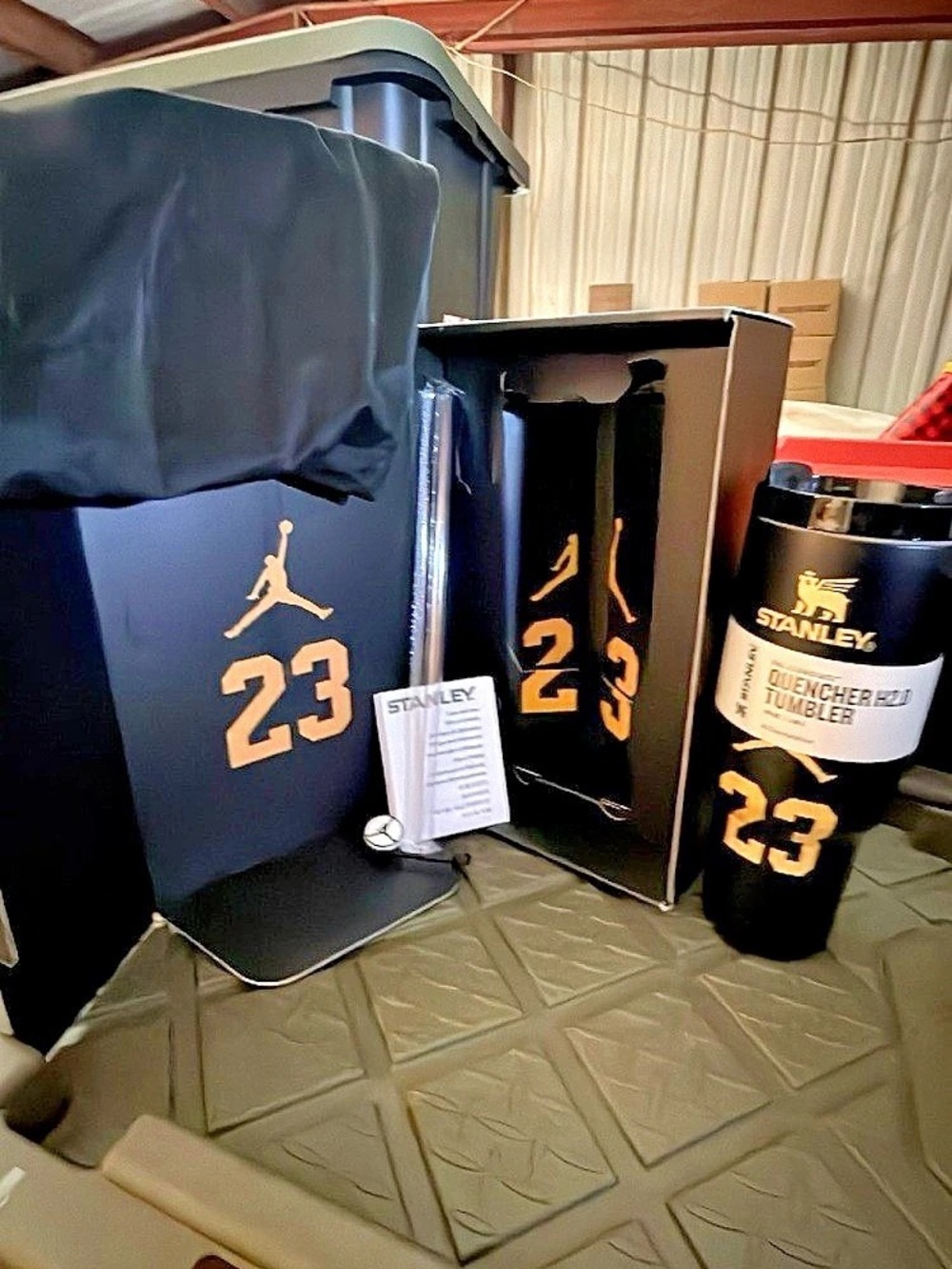 Stanley Jordan 23 Black Like New